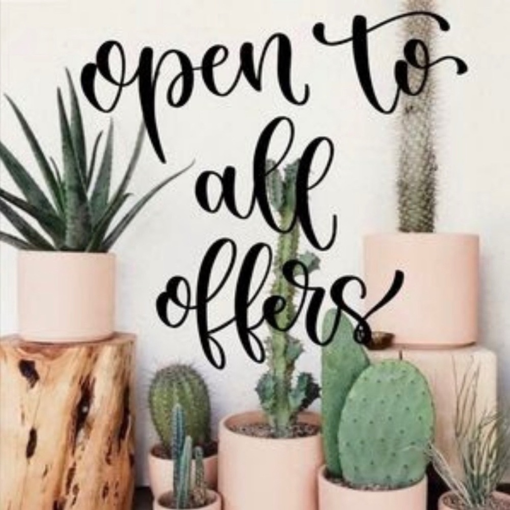 Open to all offers! ✨